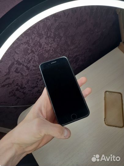 iPhone 7, 32 ГБ
