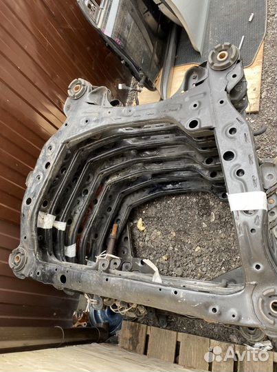 Подрамник передний toyota camry 40