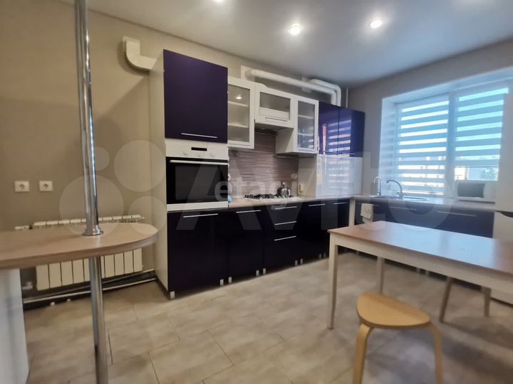 2-к. квартира, 61 м², 2/3 эт.