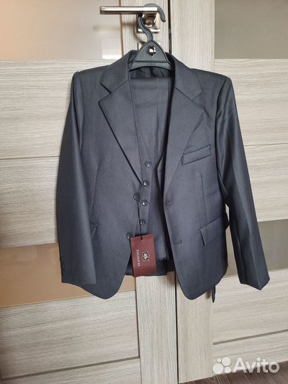 Школьная форма серая (пиджак, брюки, жилетка) Торг