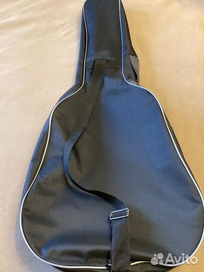 Акустическая гитара