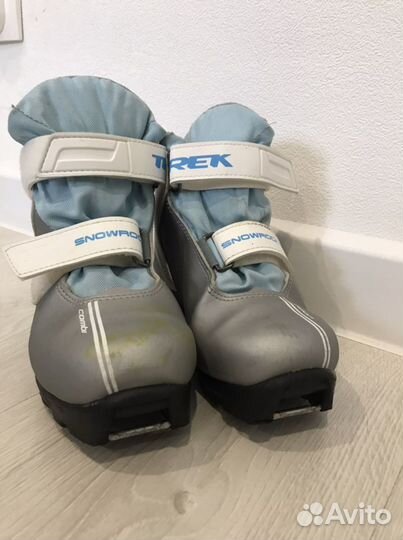 Лыжные ботинки