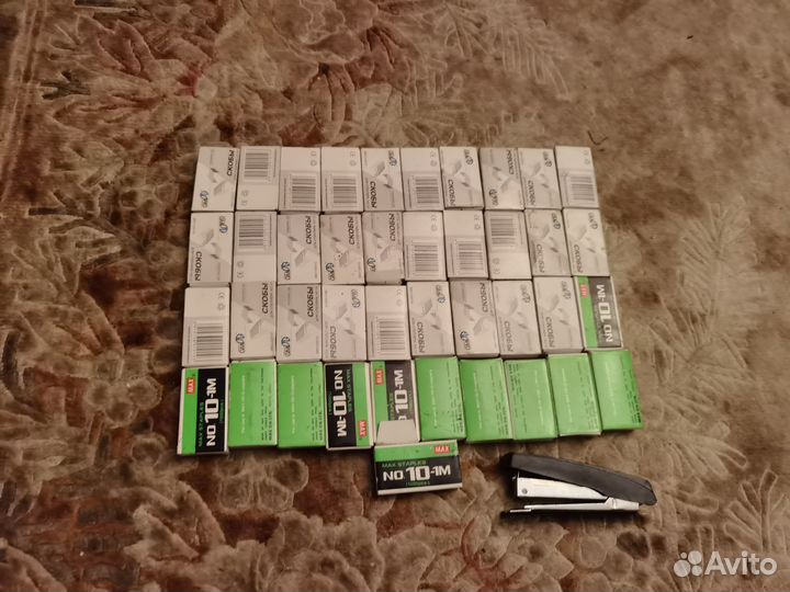 Степлер и скобы