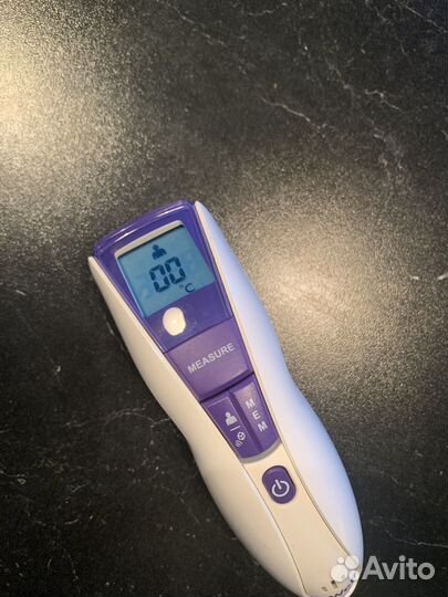 Бесконтактный инфракрасный термометр