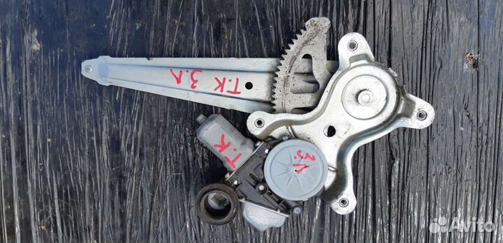 Стеклоподъемник задний Toyota Camry V50 v55