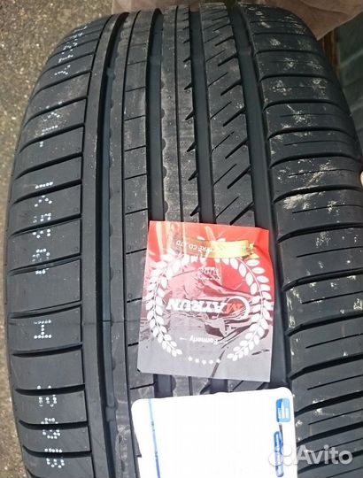 Kinforest KF-550 275/35 R20 102Y