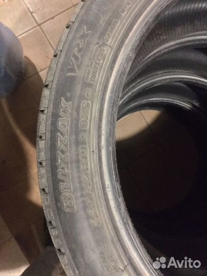 Bridgestone Blizzak VRX 225/45 R19