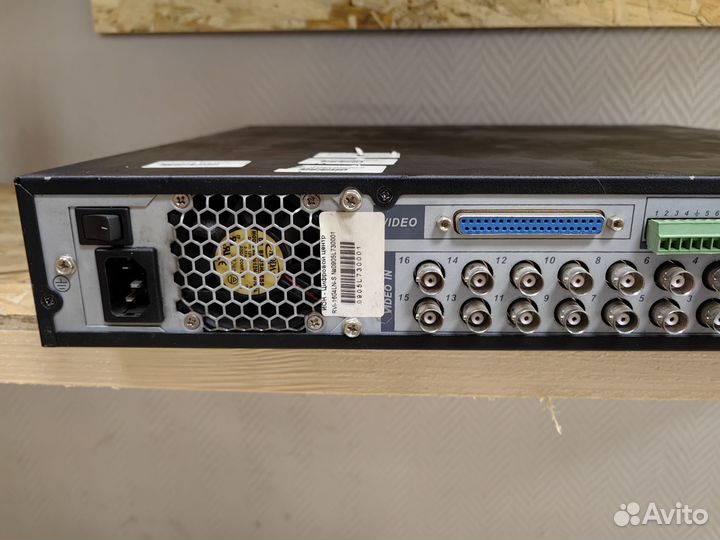 Ip видеорегистратор RVi-1604LN-S