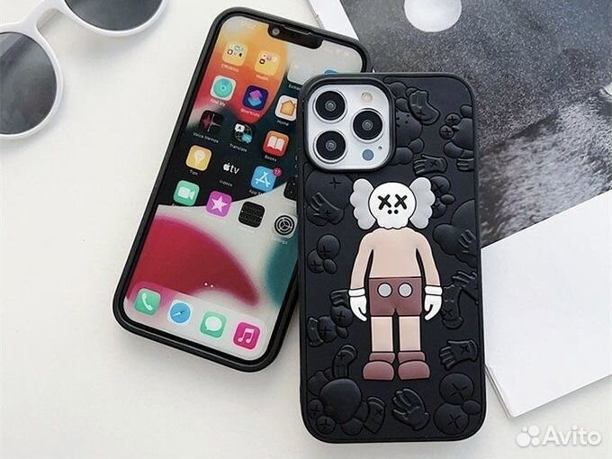 Чехол для iPhone kaws