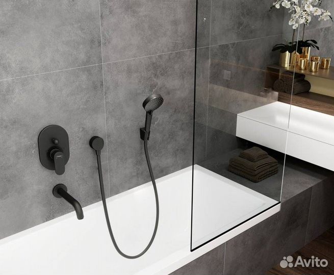 Излив Hansgrohe Vernis Blend 71420670 для ванны, черный