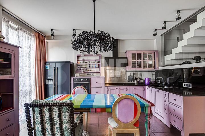 Таунхаус 350 м² на участке 2 сот.