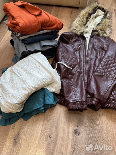 Женская одежда, куртка, платье, джинсы пакетом