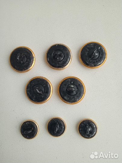 Пуговицы солдатские. Шеврон