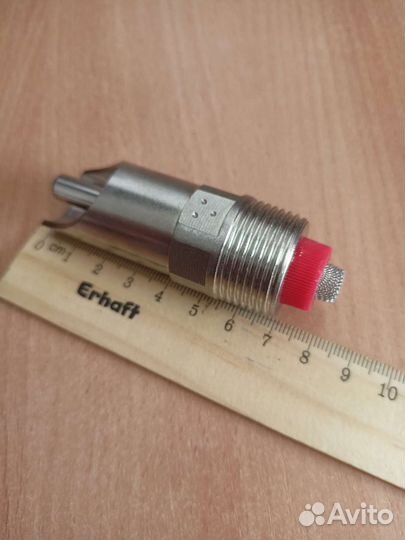 Поилки нипельные для поросят и свиней новые