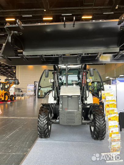 Экскаватор-погрузчик TRM B4X, 2024