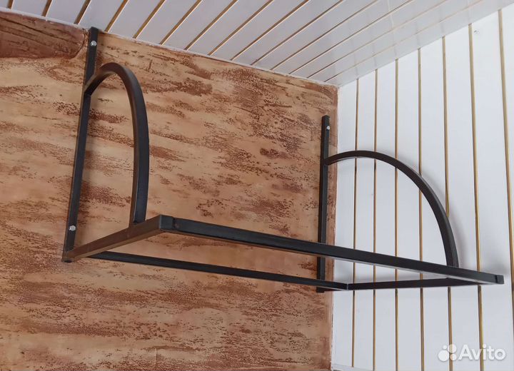 Полка для хранения колёс, шин