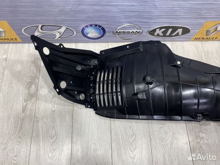 Подкрылок передний Nissan teana J33 Лев