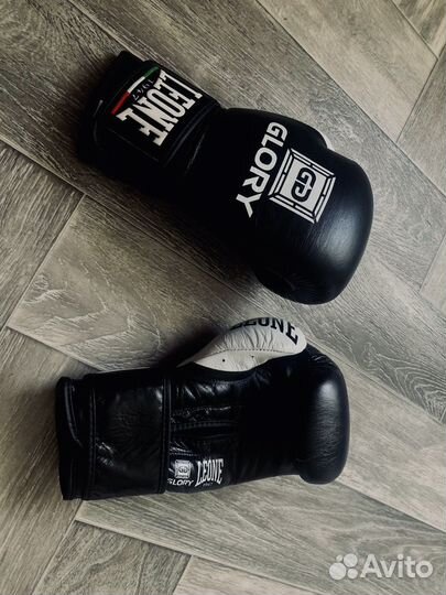 Боксерские перчатки leone glory