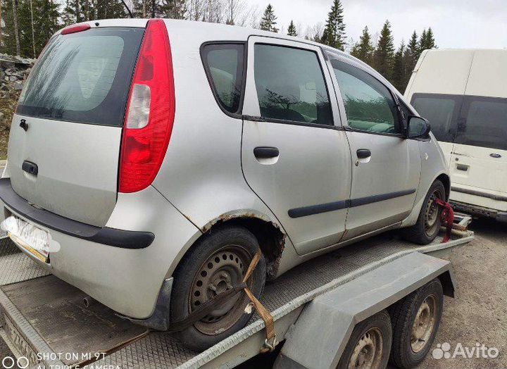 В разборе митсубиши кольт z3 1,3 АКПП вариатор