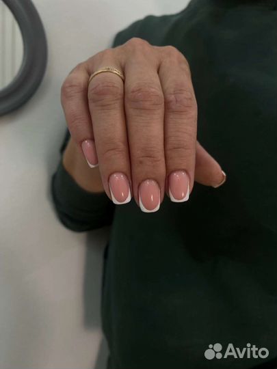 Маникюр педикюр