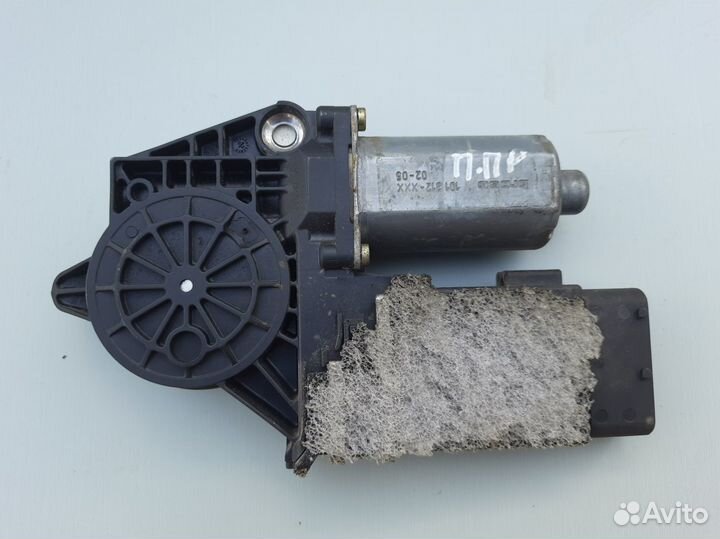 Стеклоподъемник передний правый Skoda Octavia A4