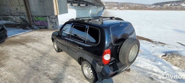 Chevrolet Niva 1.7 МТ, 2011, 100 000 км