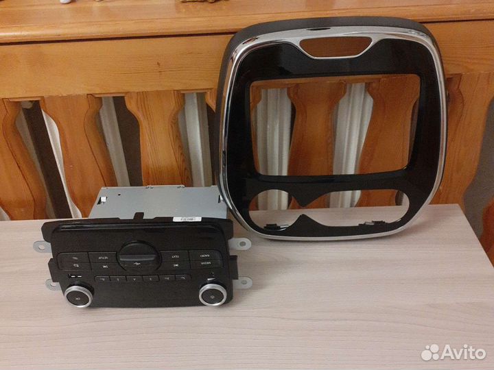 Новая оригинальная штатная магнитола Renault