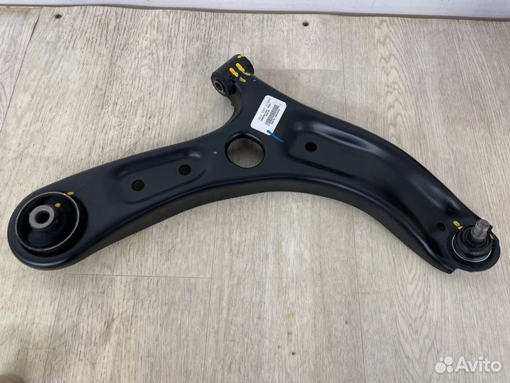 Рычаг подвески передний правый Hyundai Solaris 2