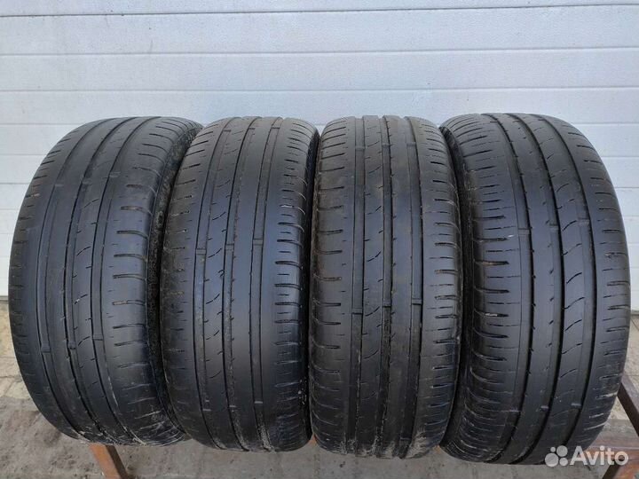 Kumho Ecsta HS51 205/50 R17