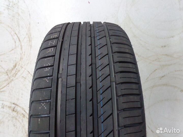 Kinforest KF550-UHP 295/35 R20