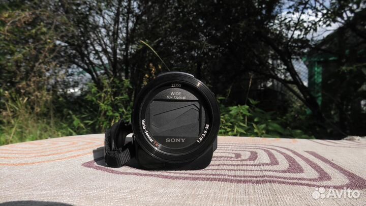 Видеокамера Sony FDR-AX33