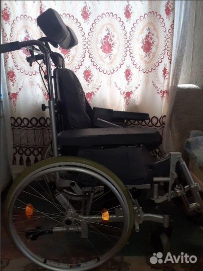 Прогулочная кресло-коляска