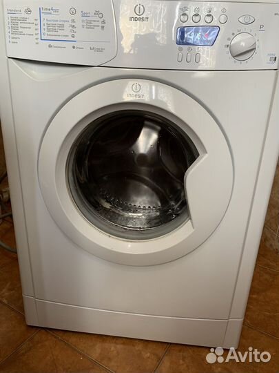 Узкая компактная 33см indesit