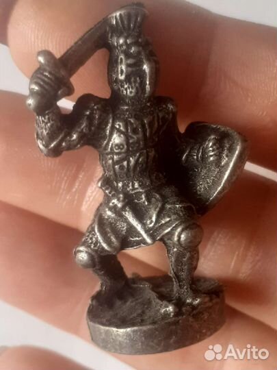 Коллекционные фигурки