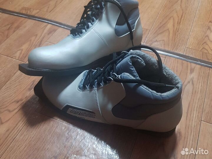 Лыжные ботинки классические