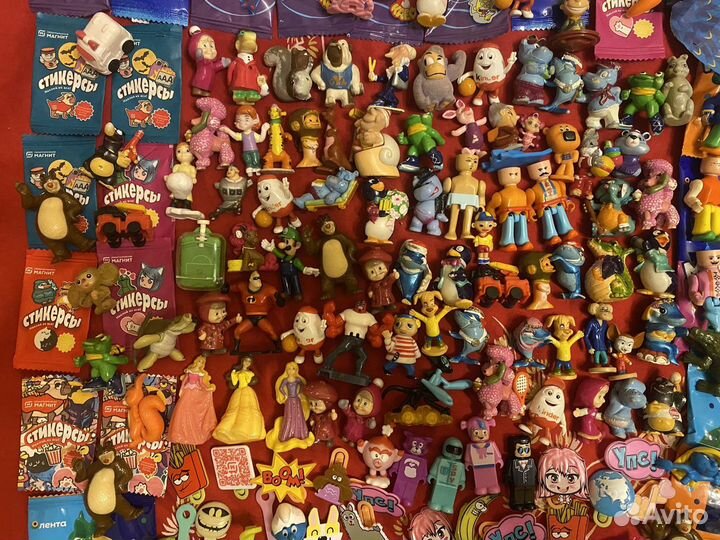 Большой набор игрушек из киндера и др