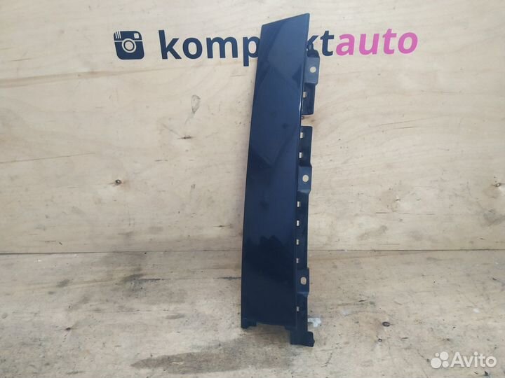 Накладка двери лев. перед. Ford Focus 3