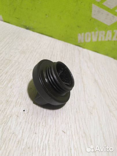 Крышка маслозаливной горловины Тойота Королла Е1