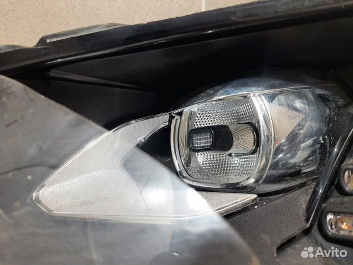 Фара левая Volkswagen Touareg NF