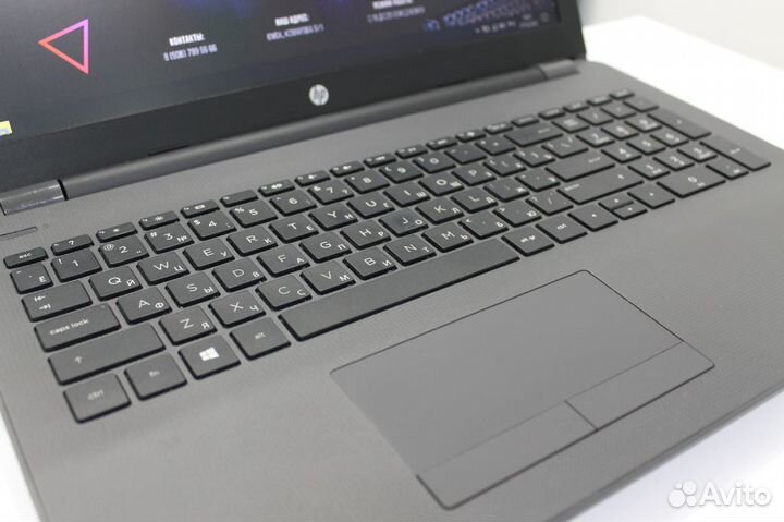 Ноутбук hp i3-6006U / Radeon R5 M330