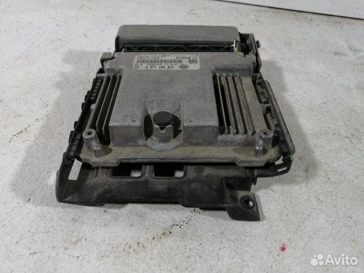 Блок управления двигателем Skoda Superb