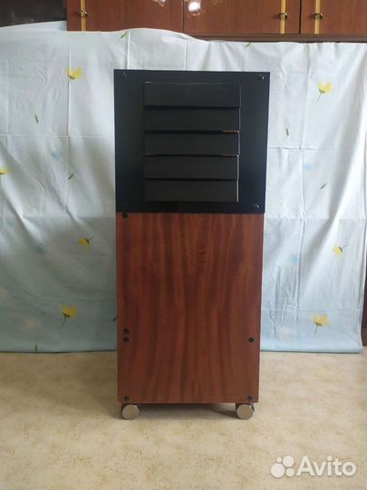 Стойка для аппаратуры 