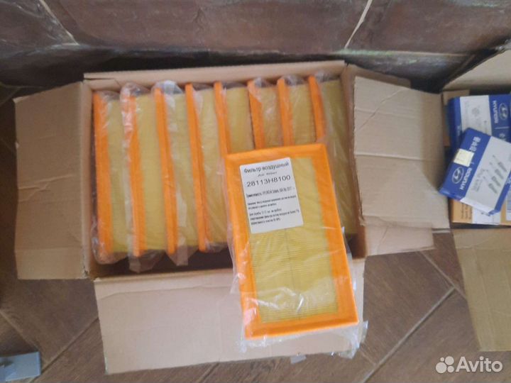 Воздушный оригинальный фильтр solaris 28113H8100