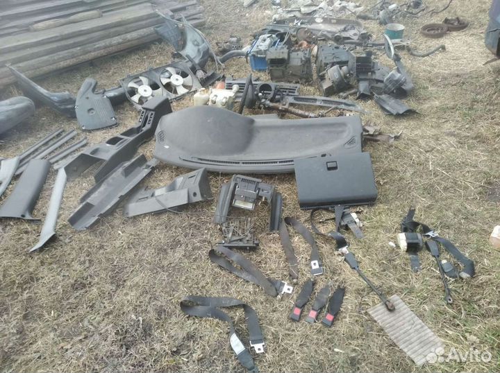 Ниссан Авенир W 10 в разбор