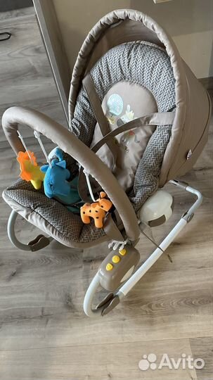 Шезлонг для новорожденных