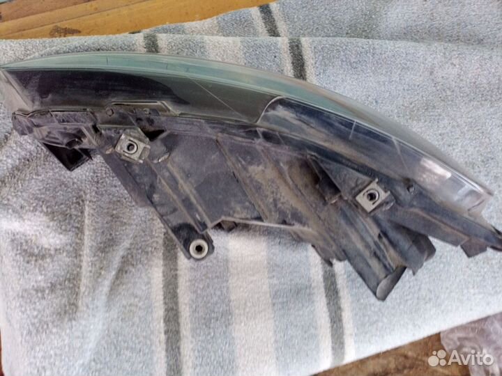 Фара volkswagen polo правая