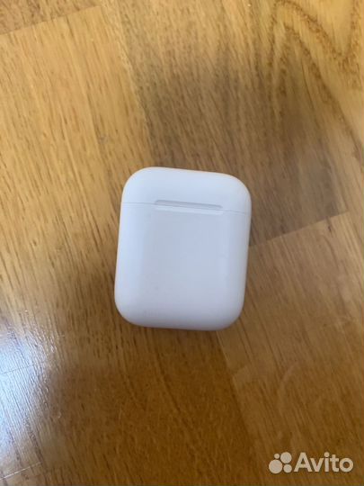 Наушники earpods.Зарядный кейс без наушников