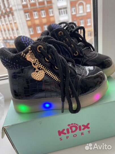 Ботинки детские 23 размер