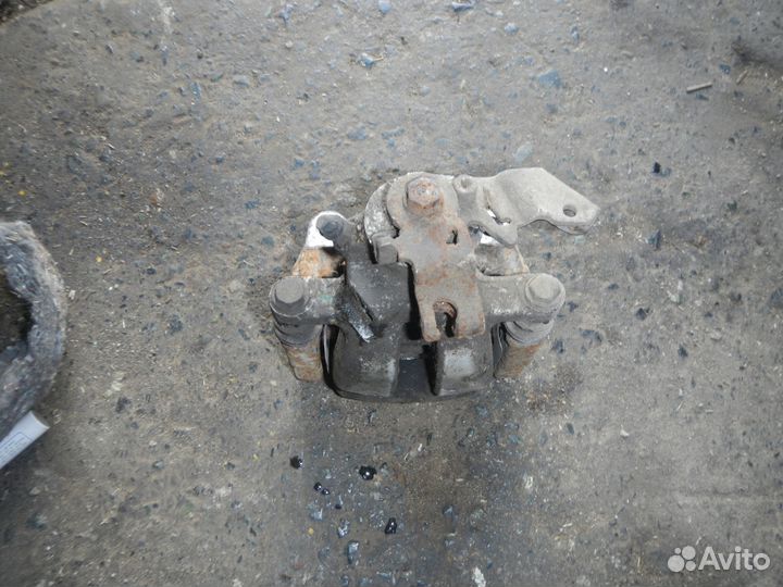 Суппорт тормозной задний левый для Opel Meriva