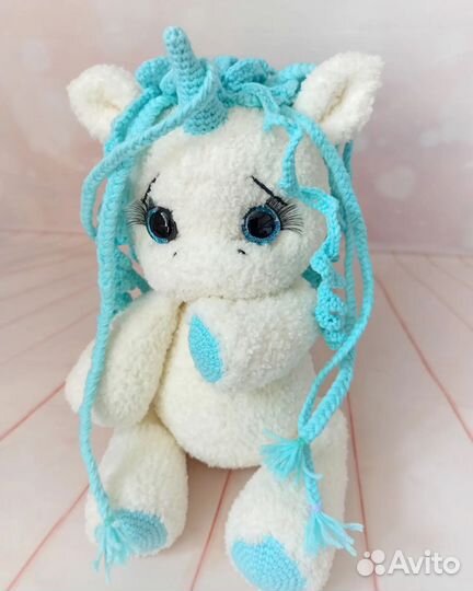 Вязаная игрушка единорог